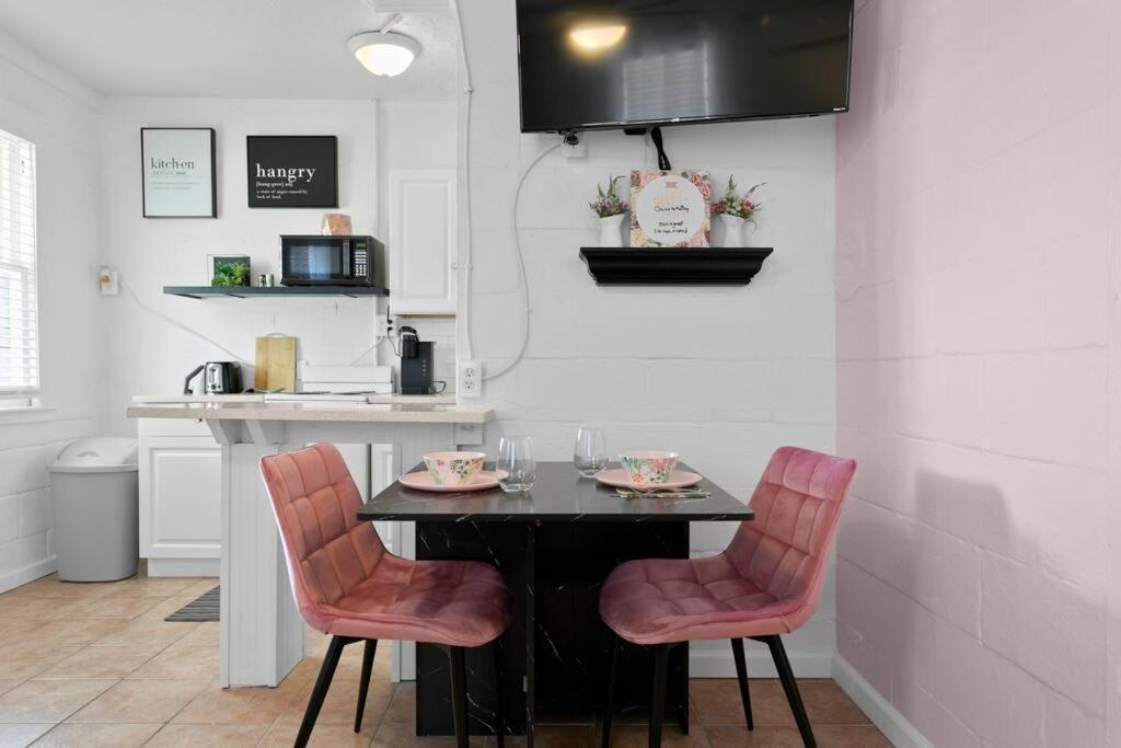 The Pink Oasis Waterfront 1 Bed Apt Διαμέρισμα Τάμπα Εξωτερικό φωτογραφία