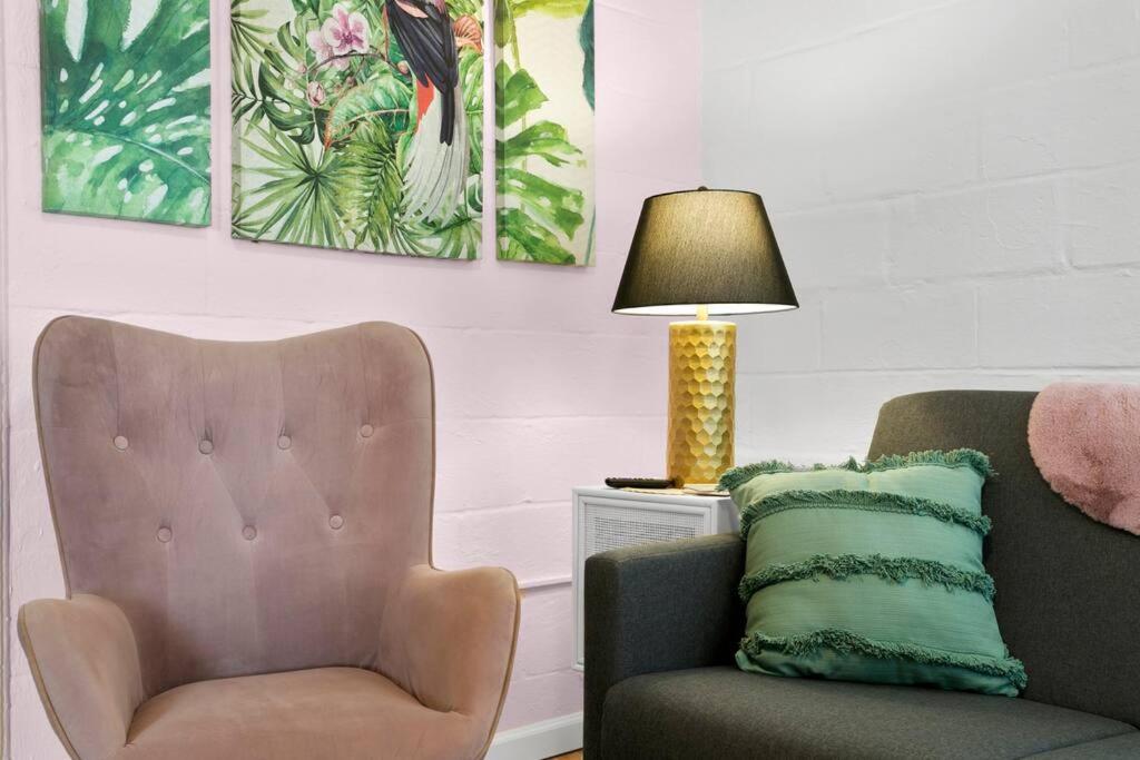 The Pink Oasis Waterfront 1 Bed Apt Διαμέρισμα Τάμπα Εξωτερικό φωτογραφία