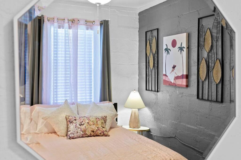 The Pink Oasis Waterfront 1 Bed Apt Διαμέρισμα Τάμπα Εξωτερικό φωτογραφία